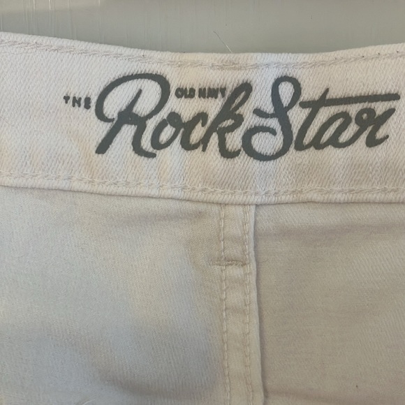 Size *** 18 Tall*** Old Navy rockstar stretch cropped jeans - Picture 5 of 7
